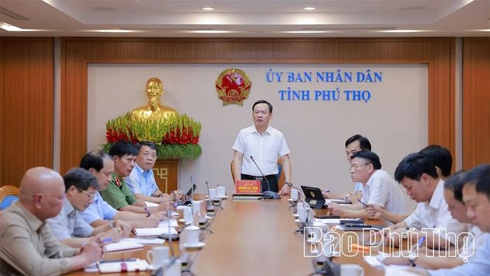 Đồng chí Phó Chủ tịch UBND tỉnh Quách Tất Liêm phát biểu kết luận hội nghị.
