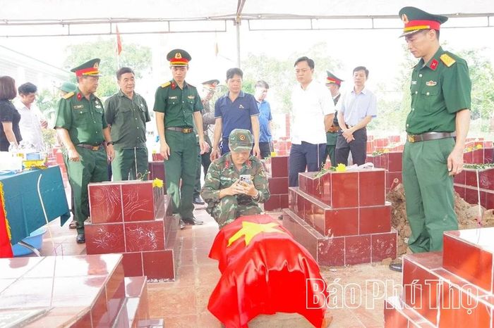 Công tác khai quật, lấy mẫu được thực hiện chặt chẽ, đúng quy trình.