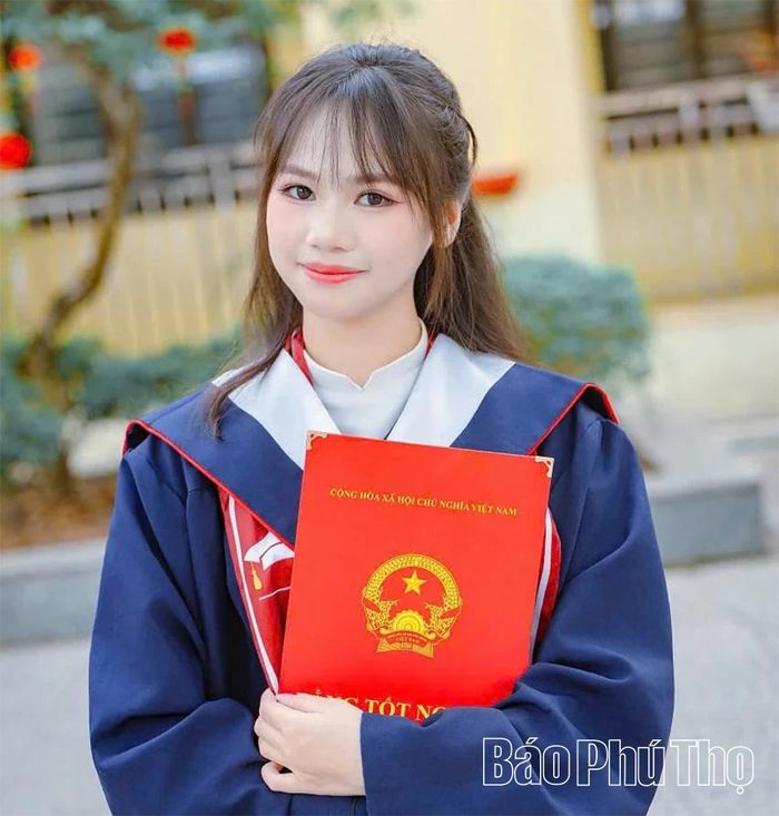 Em Vũ Thị Như Quỳnh, học sinh Trường THCS Nam Viêm.