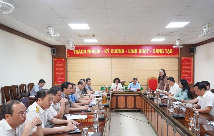 Đại diện Sở GD-ĐT phát biểu tại buổi làm việc - Ảnh: Nh.V