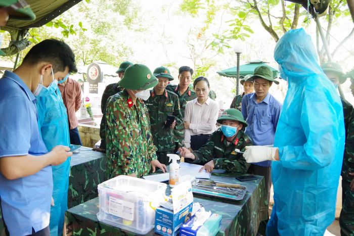 Trước đó, công tác lấy mẫu ADN được triển khai tại Nghĩa trang liệt sĩ quốc gia Trường Sơn - Ảnh: Xuân Diện