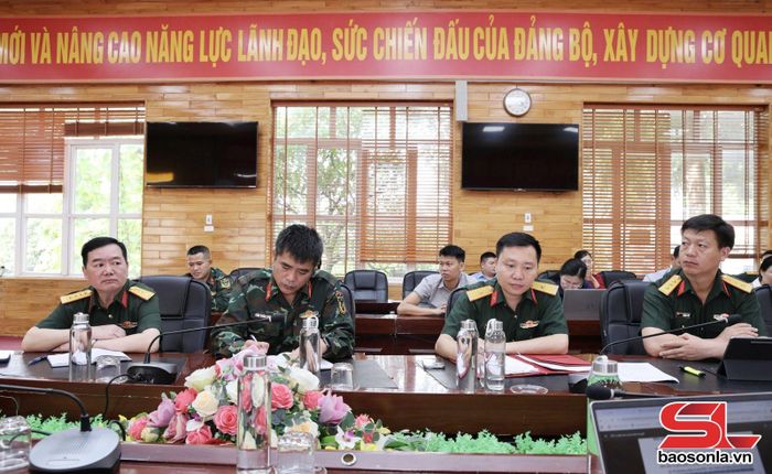Các đại biểu dự Hội nghị.