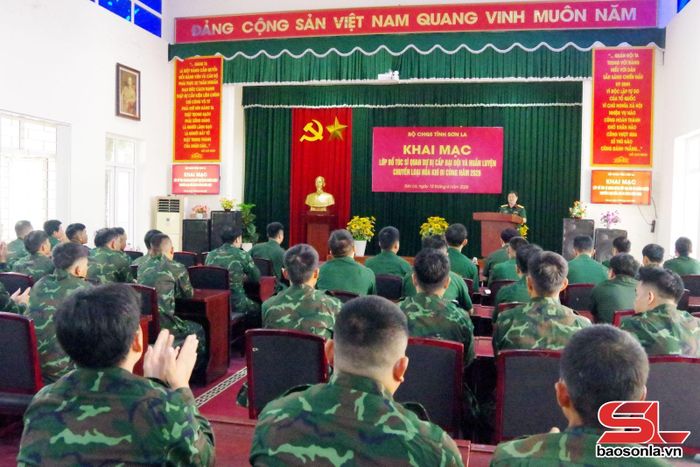 Khai giảng lớp bổ túc sĩ quan dự bị cấp đại đội và huấn luyện chuyển loại hỏa khí đi cùng năm 2026.