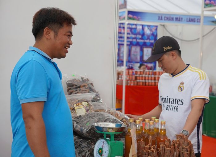  Doanh nghiệp mang đến hội chợ nhiều sản phẩm núi rừng A Lưới