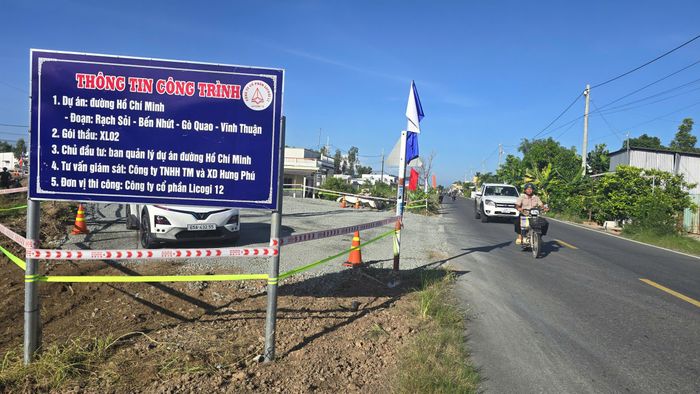 Điểm cuối dự án đường Hồ Chí Minh giao với Quốc lộ 63 qua địa phận xã Vĩnh Phong, tỉnh An Giang.