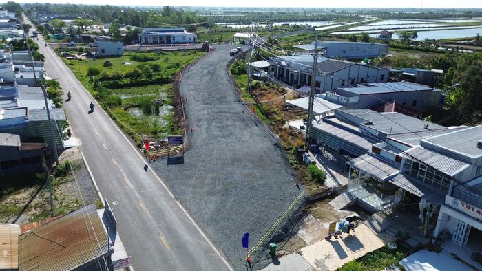 Điểm cuối dự án đường Hồ Chí Minh (nhánh bên phải) giao với quốc lộ 63 qua xã Vĩnh Phong, tỉnh An Giang.