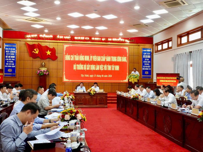 Quang cảnh buổi làm việc giữa Bộ trưởng Bộ Xây dựng Trần Hồng Minh với tỉnh Tây Ninh.