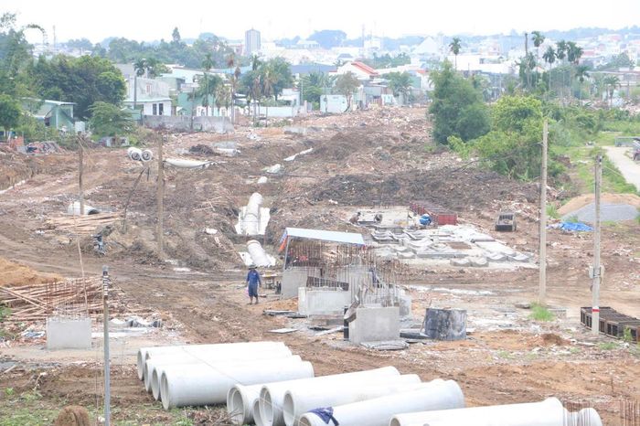 Nhiều hạng mục đang được triển khai đồng bộ ở dự án đường ven sông.