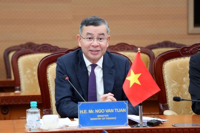 Bộ trưởng Bộ Tài chính Ngô Văn Tuấn phát biểu. Ảnh: Đức Minh