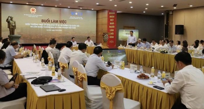 Quang cảnh buổi làm việc. Ảnh: CTV