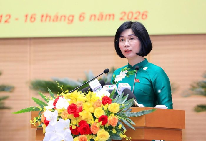Chủ tịch HĐND TP. Hà Nội Phùng Thị Hồng Hà phát biểu tiếp thu ý kiến. Ảnh: Lê Hải