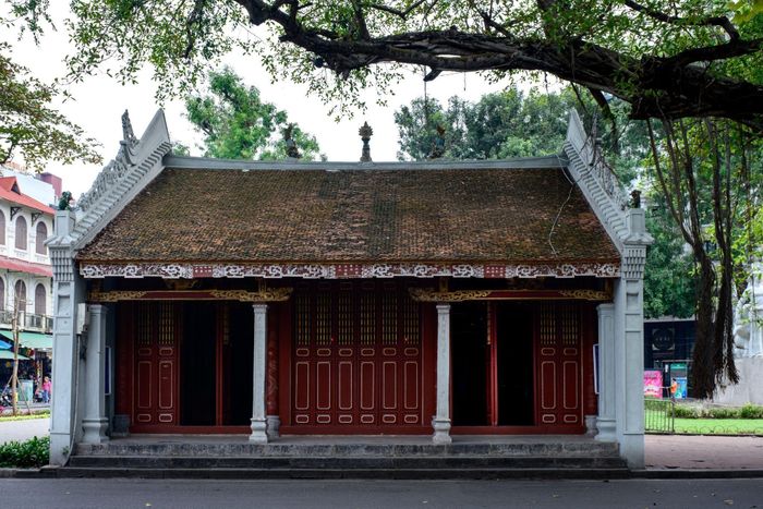 Đền Bà Kiệu là một trong những di tích tín ngưỡng lâu đời gắn với không gian văn hóa Hồ Gươm