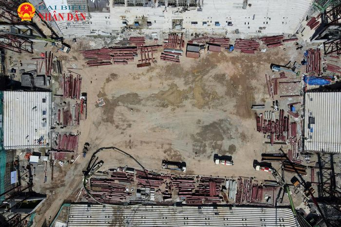 Công trình có diện tích khoảng 55.000m2, được quy hoạch trong tổ hợp thể thao - dịch vụ quy mô 92ha