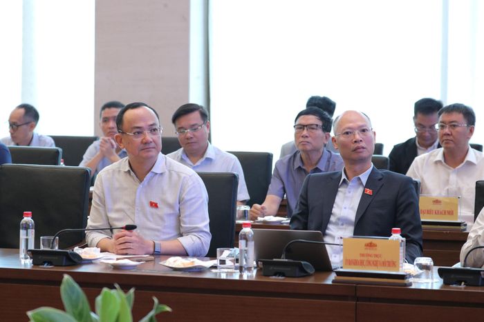Các đại biểu tham dự hội thảo