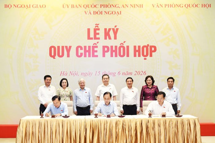 Chủ tịch Quốc hội Trần Thanh Mẫn chứng kiến lễ ký quy chế phối hợp tổ chức các hoạt động đối ngoại của lãnh đạo Quốc hội