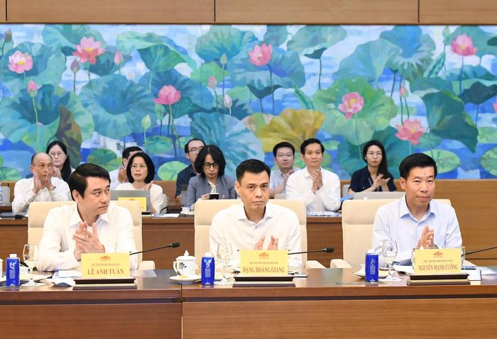 Các đại biểu dự cuộc làm việc