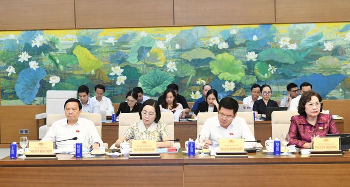 Phó Chủ tịch Quốc hội Nguyễn Khắc Định, Phó Chủ tịch Quốc hội Nguyễn Thị Thanh, Phó Chủ tịch Quốc hội Nguyễn Hồng Diên, Phó Chủ tịch Quốc hội Nguyễn Thị Hồng dự cuộc làm việc