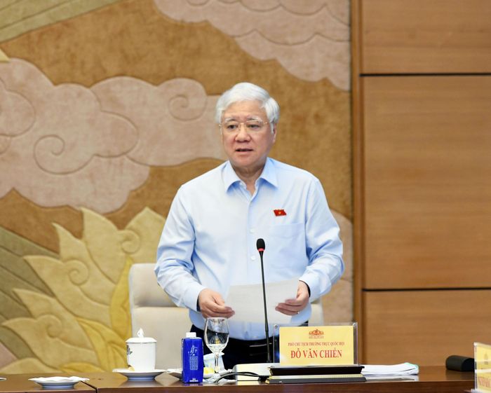 Phó Chủ tịch Thường trực Quốc hội Đỗ Văn Chiến phát biểu tại cuộc làm việc