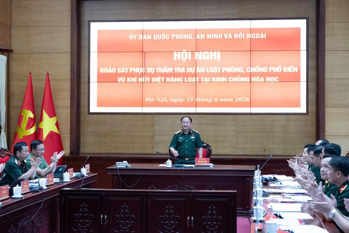 Quang cảnh cuộc làm việc