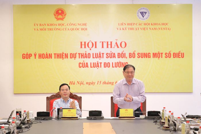 Chủ tịch Liên hiệp các Hội khoa học và kỹ thuật Việt Nam Phan Xuân Dũng đồng chủ trì hội thảo