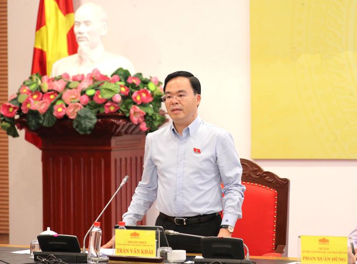 Phó Chủ nhiệm Ủy ban Khoa học, Công nghệ và Môi trường Trần Văn Khải phát biểu
