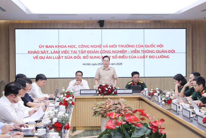 Phó Chủ nhiệm Ủy ban Khoa học, Công nghệ và Môi trường Trần Văn Khải phát biểu. Ảnh: Hồ Long
