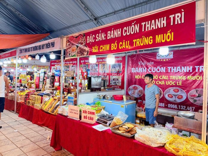 Hội chợ là dịp để các địa phương trong và ngoài tỉnh giới thiệu các sản phẩm OCOP, đặc sản vùng miền mang đậm bản sắc văn hóa dân tộc.