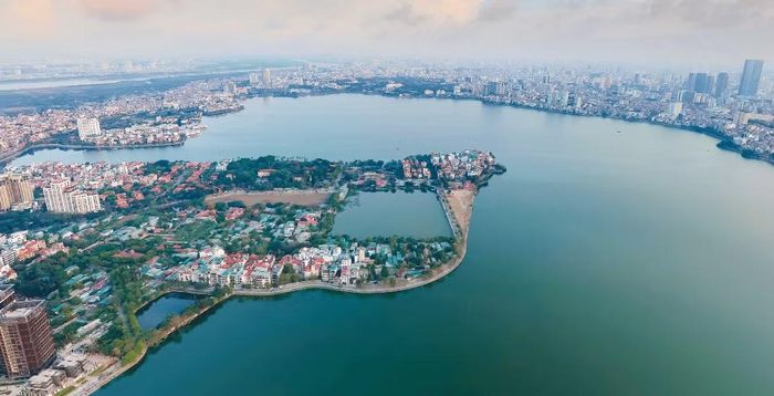 Sau gần 5 tháng, đơn vị đề xuất đầu tư chưa tổ chức khởi công dự án mở rộng đường ven Hồ Tây.