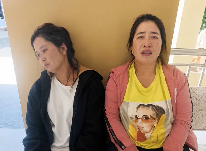 Người nhà đau đớn khi hay tin anh D không qua khỏi.