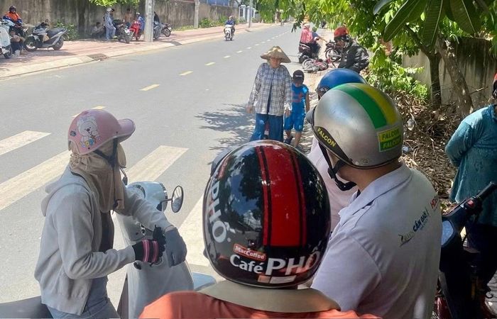 Nhiều người dân cho biết nghi can gây án có dấu hiệu thần kinh không bình thường.