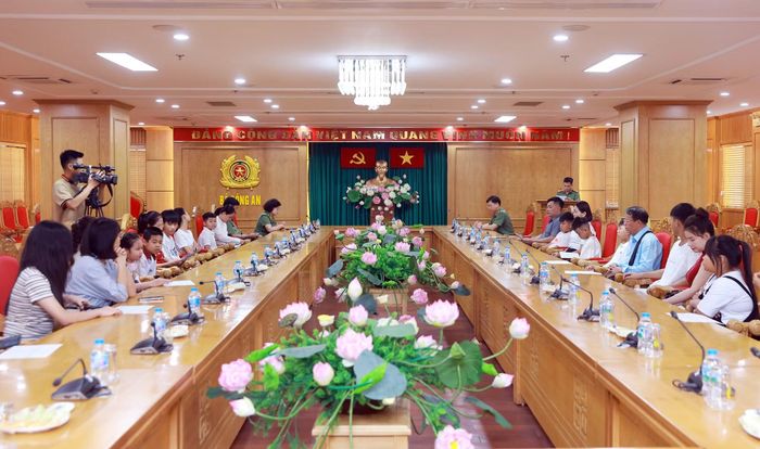 Quang cảnh buổi gặp mặt.
