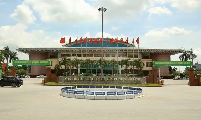 Nhà thi đấu thể dục - thể thao tỉnh Ninh Bình, nơi diễn ra khai mạc và bế mạc Hội thao.