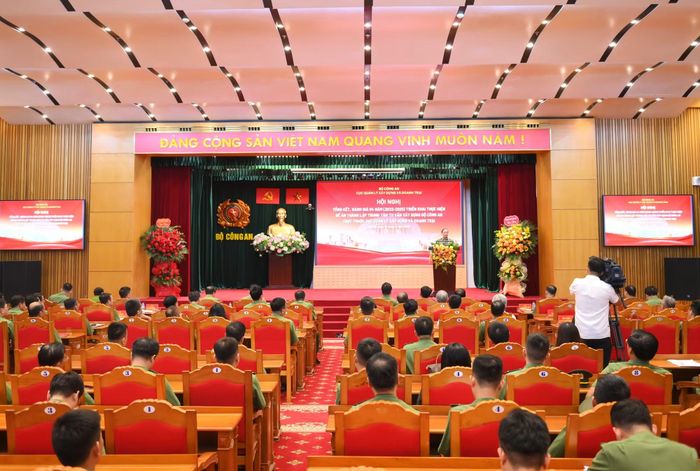 Quang cảnh hội nghị.