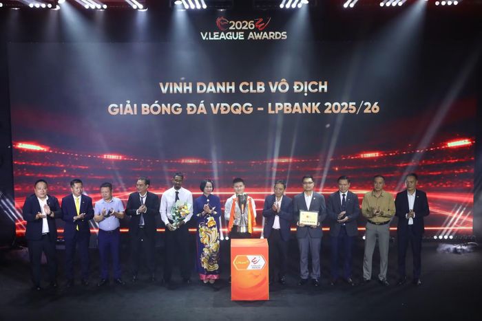 CLB bóng đá Công an Hà Nội được vinh danh tại sự kiện V.League Awards 2026.
