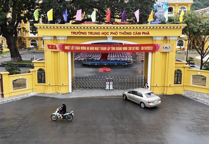 Điểm thi Trường Trung học phổ thông Cẩm Phả (Quảng Ninh) - nơi diễn ra sự việc bị phản ánh. Ảnh: Tuệ Nhi