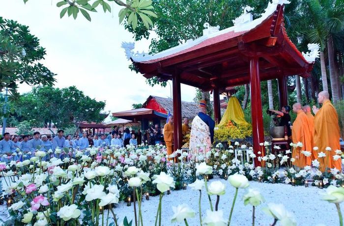 Lễ an vị tượng Phật Hoàng Trần Nhân Tông tại Thiền viện Trúc Lâm Phương Nam.