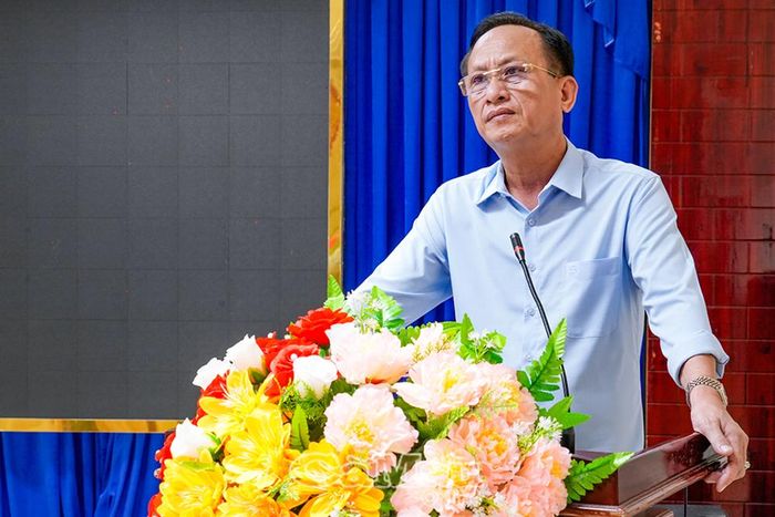  Đồng chí Phạm Văn Thiều, Phó Bí thư Tỉnh ủy, Chủ tịch HĐND tỉnh, Tổ trưởng Tổ giám sát số 3, phát biểu kết luận buổi làm việc.