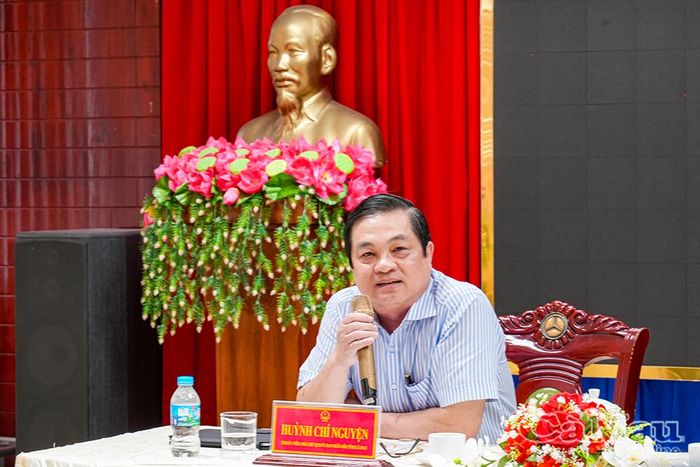  Phó Chủ tịch UBND tỉnh Huỳnh Chí Nguyện yêu cầu các đơn vị tập trung tháo gỡ khó khăn, vướng mắc, nhất là trong công tác giải phóng mặt bằng các dự án.