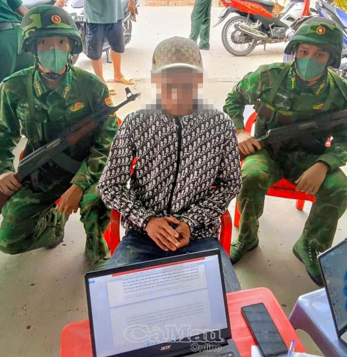Lực lượng chức năng đấu tranh, khai thác thông tin từ đối tượng.