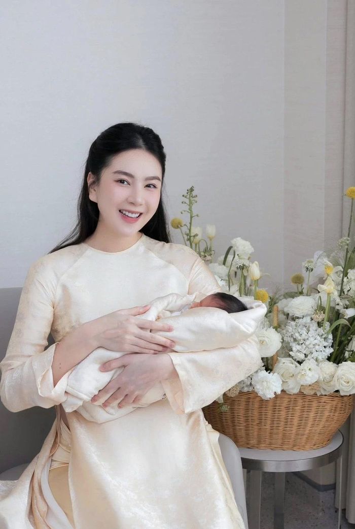 Mai Ngọc từng cống hiến 100% sức lực cho truyền hình, giờ đây cô muốn dành sự toàn tâm toàn ý ấy cho việc làm mẹ.