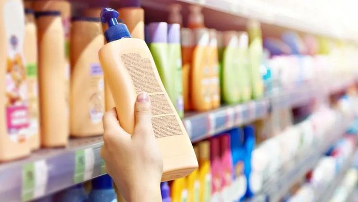 Chọn đúng loại dầu gội giúp cải thiện sức khỏe da đầu và hỗ trợ quá trình phục hồi tóc
