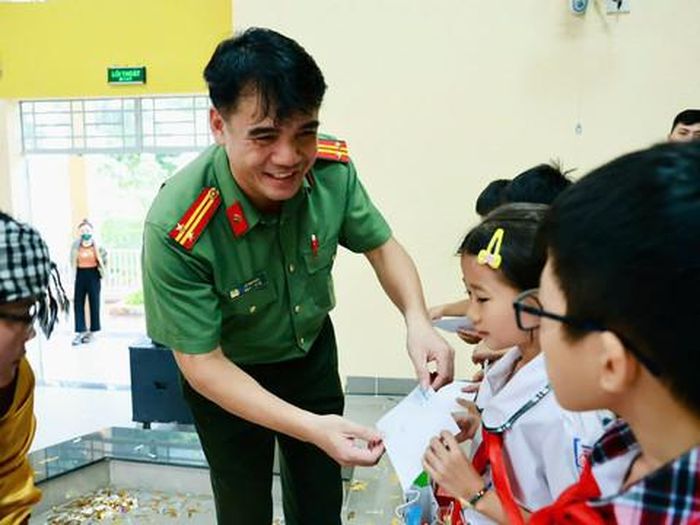 Và có lẽ đó cũng là món quà quý giá nhất mà tôi nhận được qua gần 30 năm góp mặt với nghề!