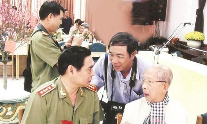 Kỷ niệm với Bộ trưởng Lê Hồng Anh và bác Trần Quốc Hương - nguyên Bí thư Trung ương Đảng
