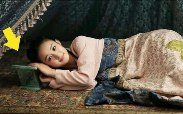 Người Trung Quốc cổ đại dùng gối sứ để làm mát.