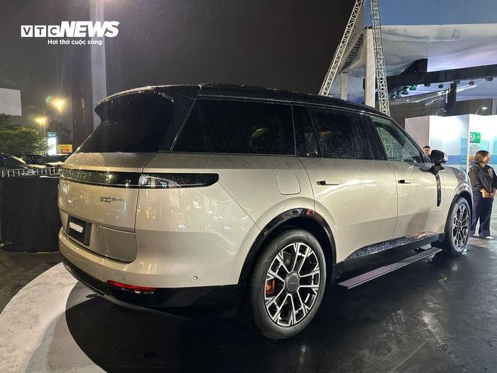 Lynk &amp; Co 900 trưng bày trong một sự kiện của hãng năm 2025. (Ảnh: Mạnh Hùng)
