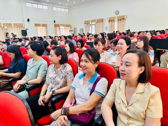 Các cán bộ Hội tham gia buổi tập huấn. Ảnh: Bảo Lâm