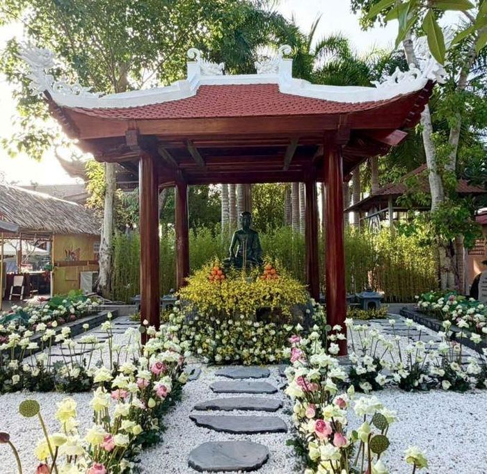 Nơi thờ Phật Hoàng Trần Nhân Tông tại Thiền viện Trúc Lâm Phương Nam Cần Thơ. Ảnh: A.S