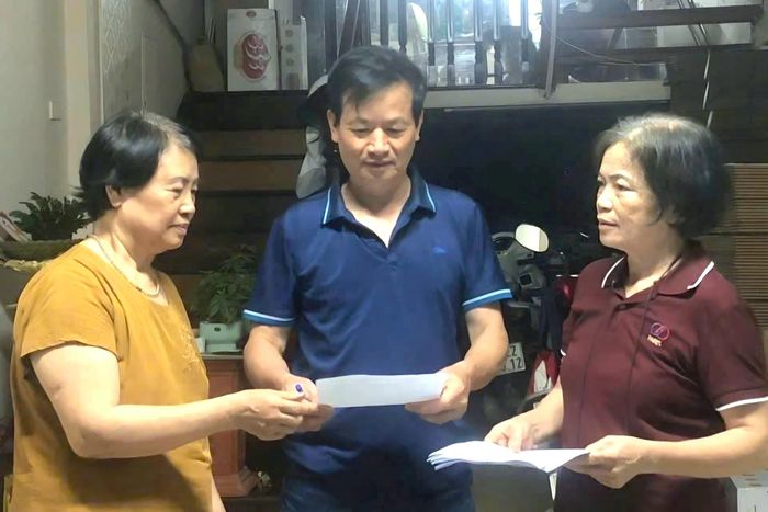Từng người dân, từng hộ gia đình trên địa bàn phường đều được đề xuất ý kiến công khai, minh bạch. Ảnh: PV