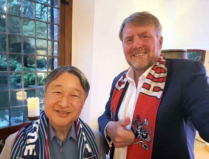 Một bức ảnh “selfie” do chính Quốc vương Willem-Alexander chụp cùng Nhà vua Nhật Bản Naruhito. Ảnh: Hoàng gia Hà Lan