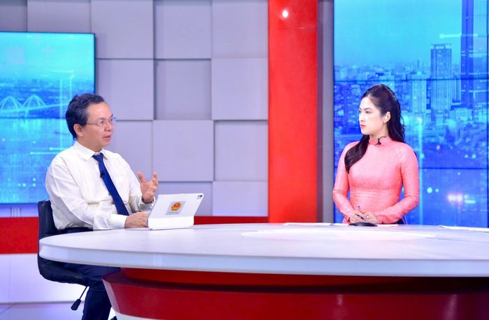 GS.TS Hoàng Văn Cường, Phó Chủ tịch Hội Khoa học Kinh tế Việt Nam, đại biểu Quốc hội khóa XV trao đổi tại chương trình. Ảnh: Viết Thành